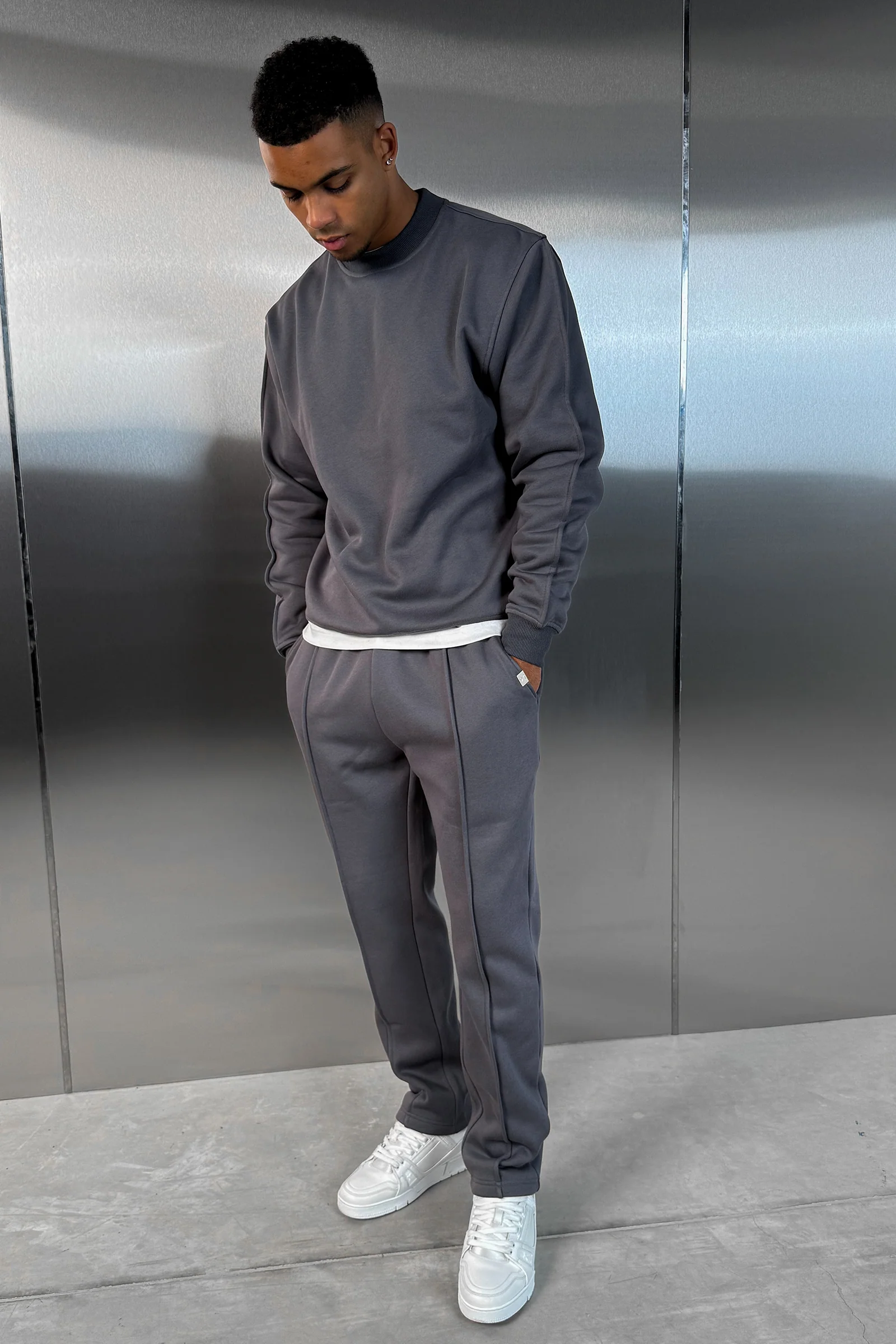 Relaxed Pintuck Joggers - Charcoal - Image 5