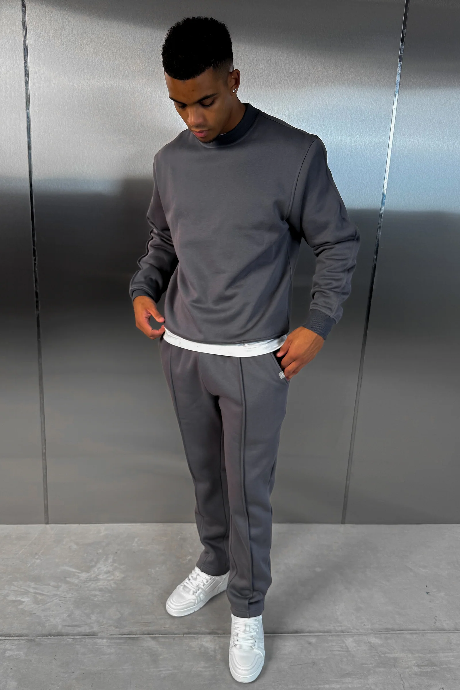Relaxed Pintuck Joggers - Charcoal - Image 6