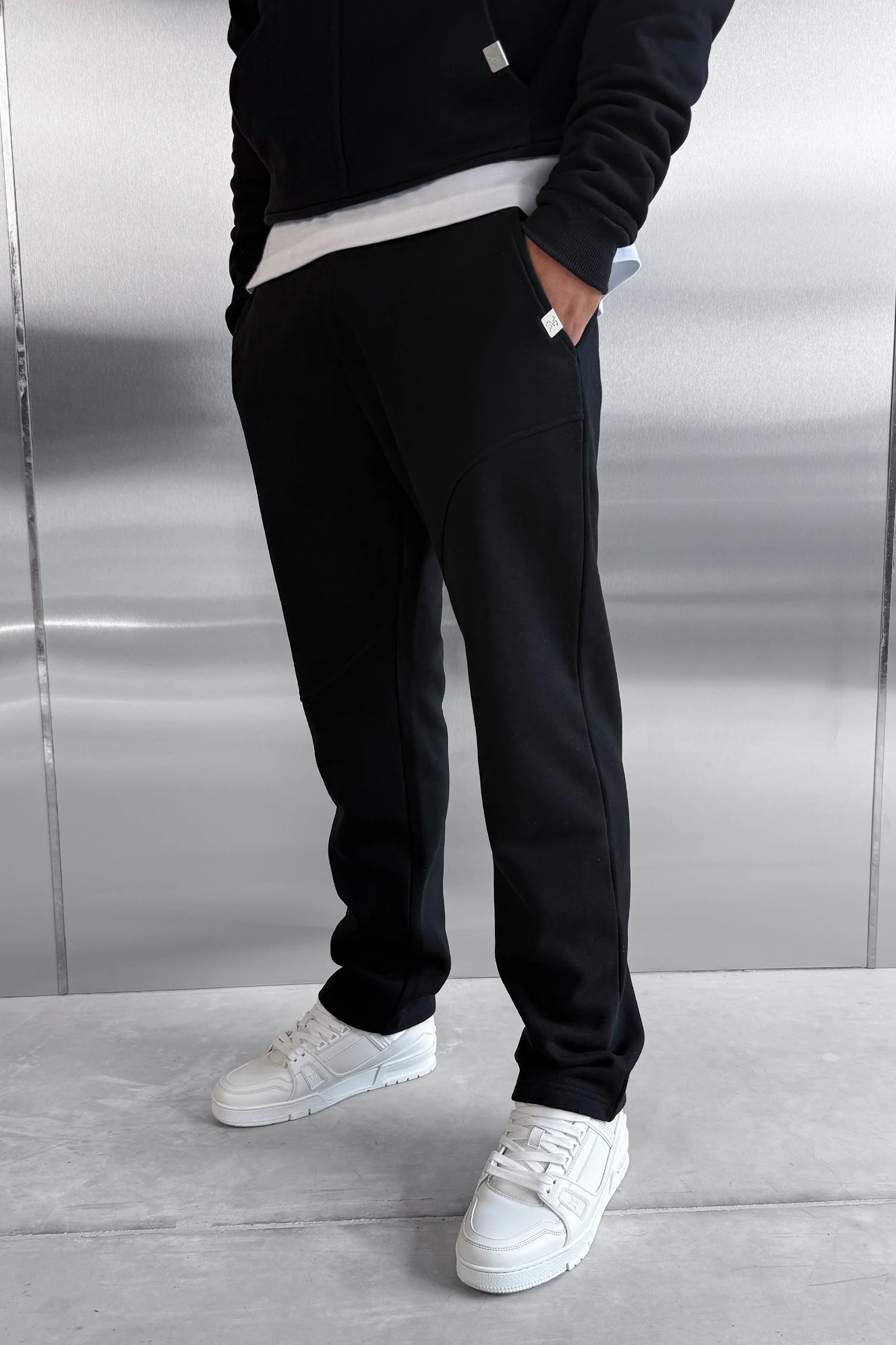 Curve Seam Straight Leg Jogger - Black - Image 4