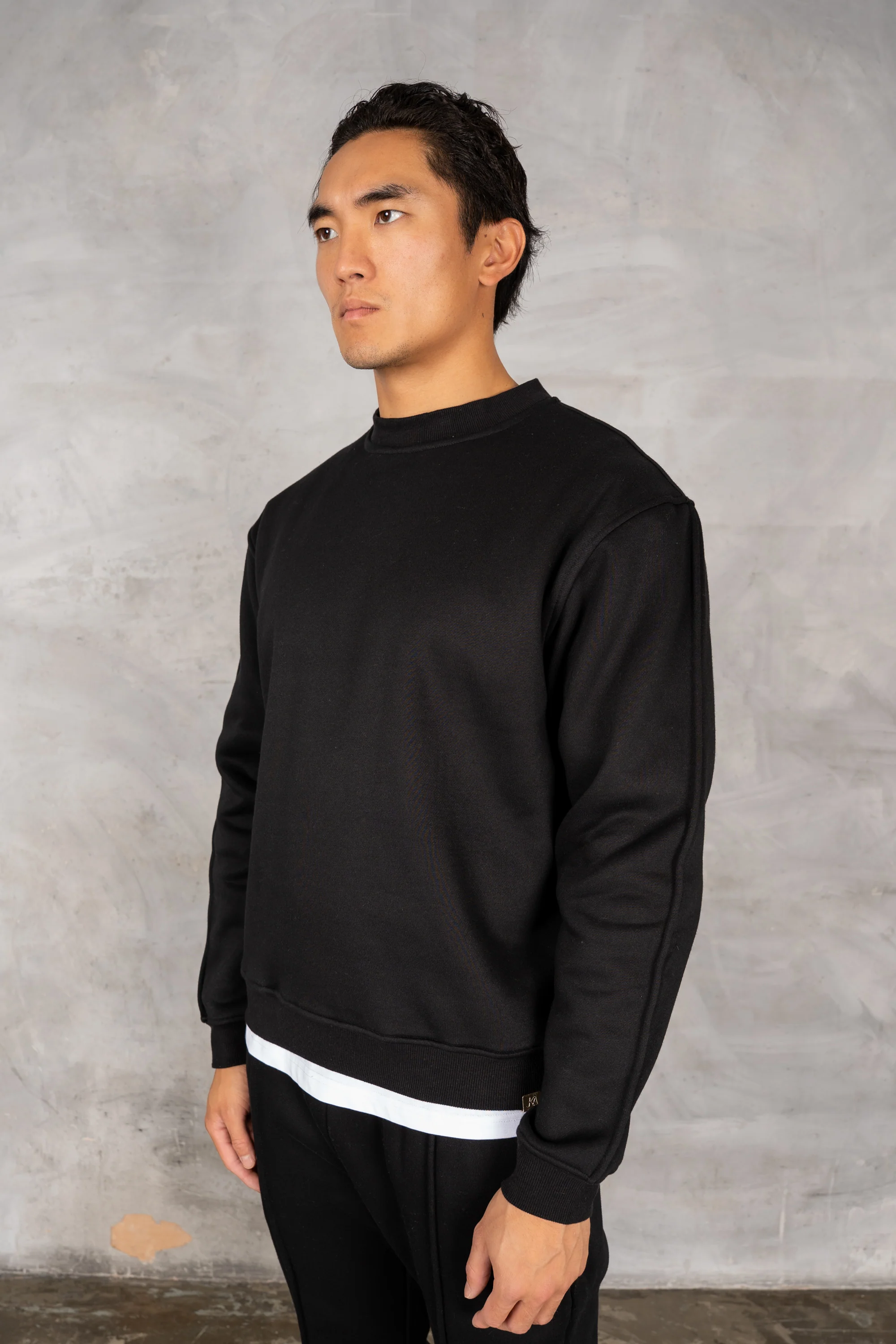 Extended Neck Crew Neck Sweatshirt - Black - Image 3