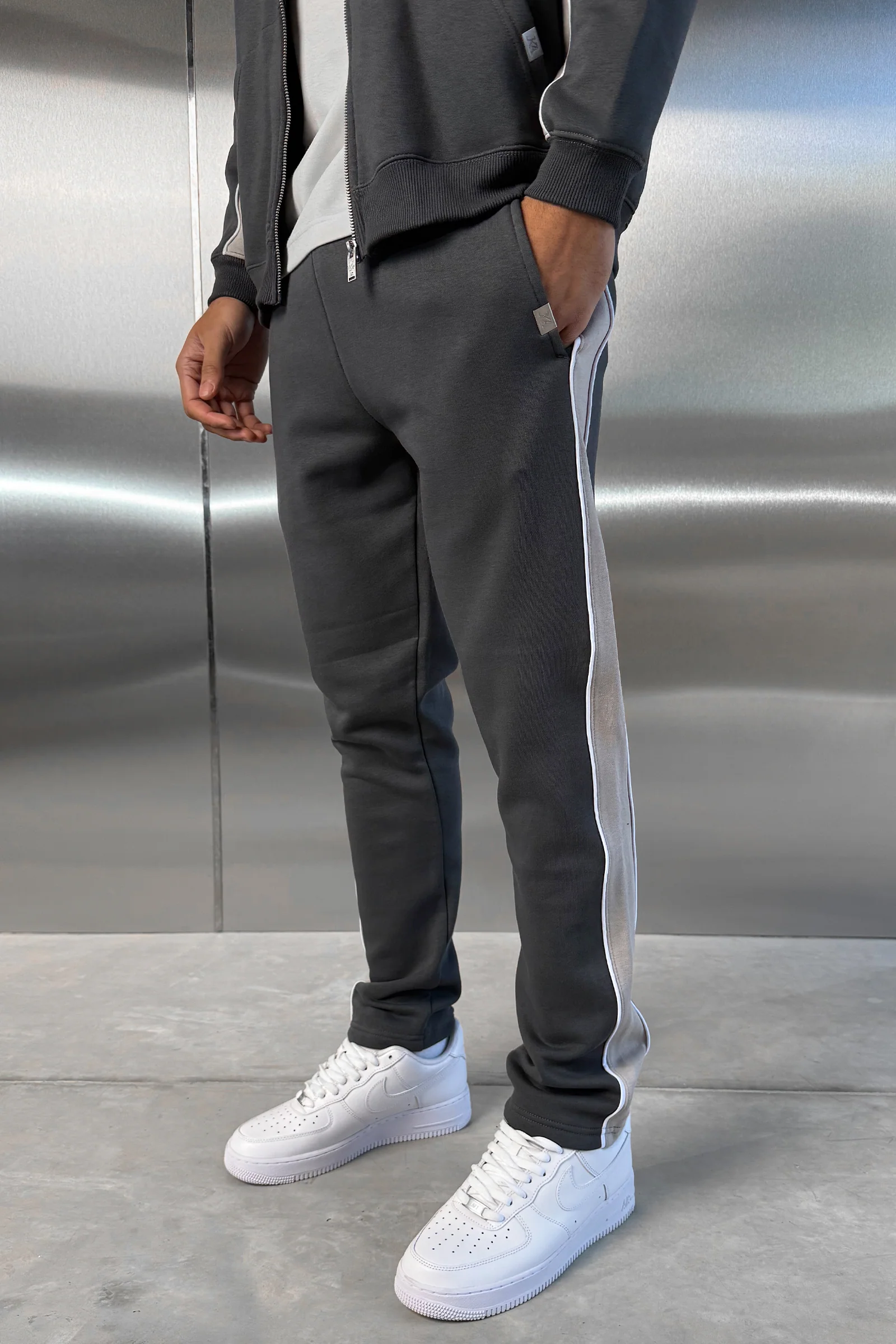 Panelled Straight Leg Jogger - Charcoal - Image 4