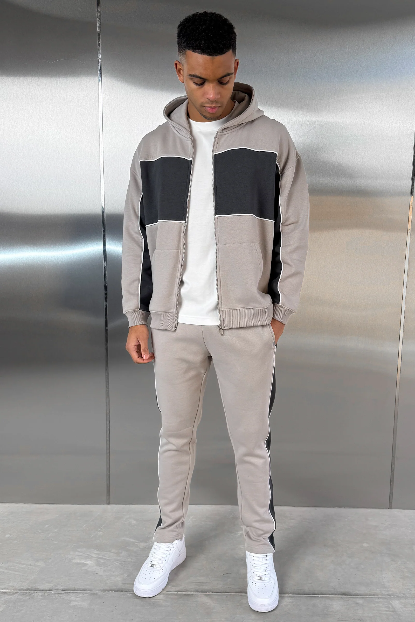 Panelled Straight Leg Jogger - Grey - Image 10