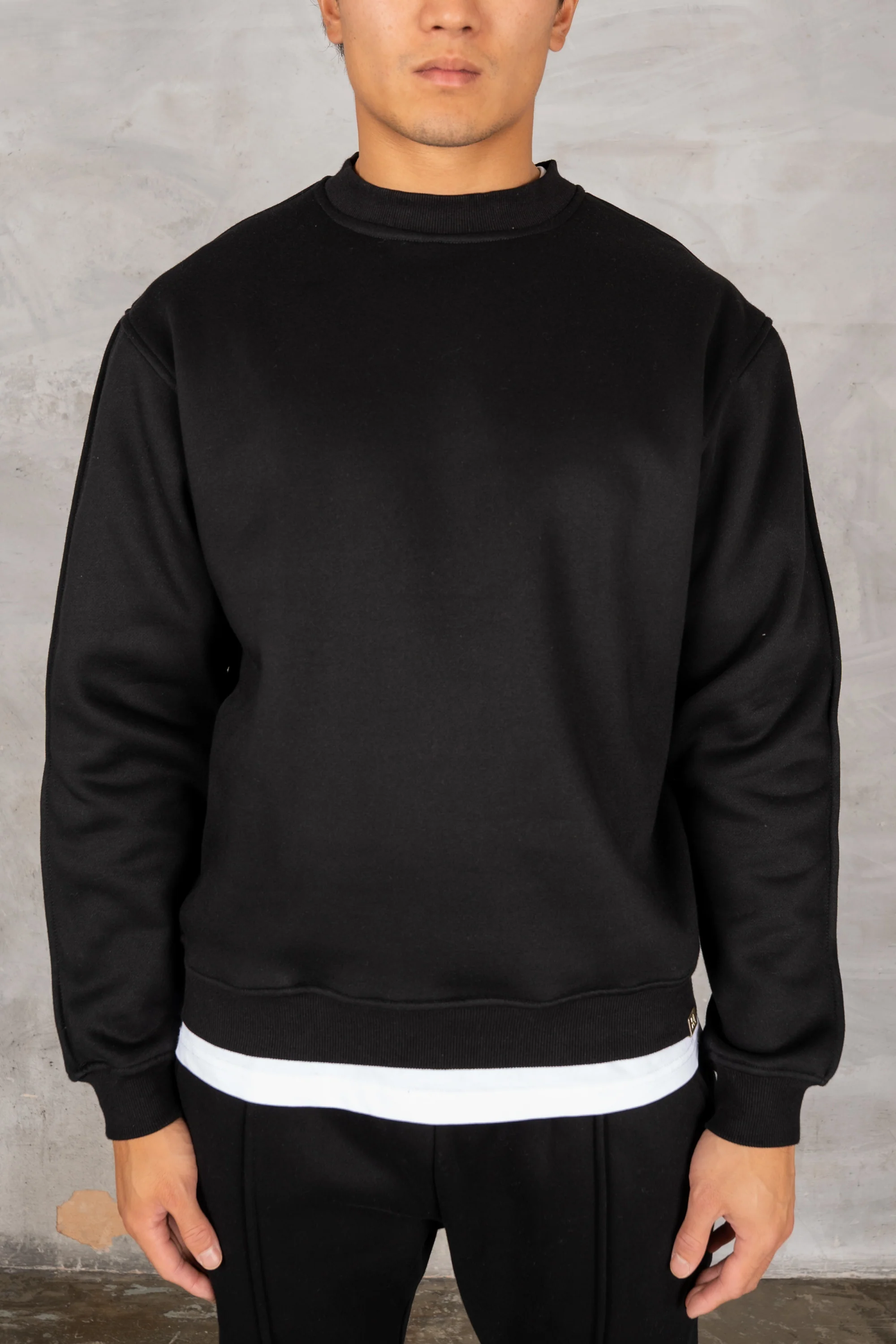 Relaxed Pintuck Joggers - Black - Image 4